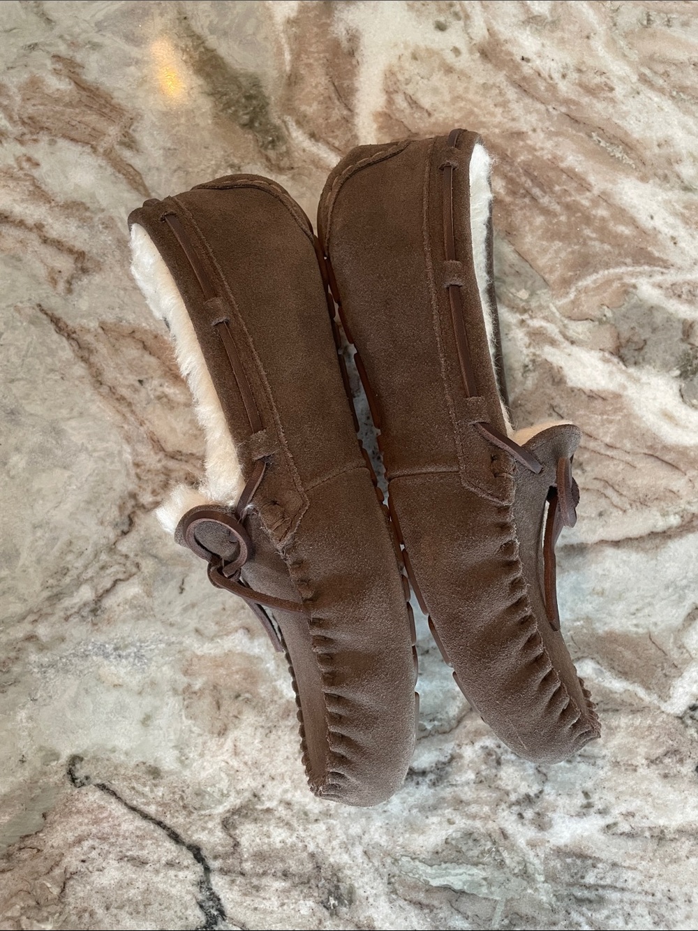 UGG Dakota Slipper Sherpa Lined Brown Loafer Shoe Size 9 - Picture 3 of 8
